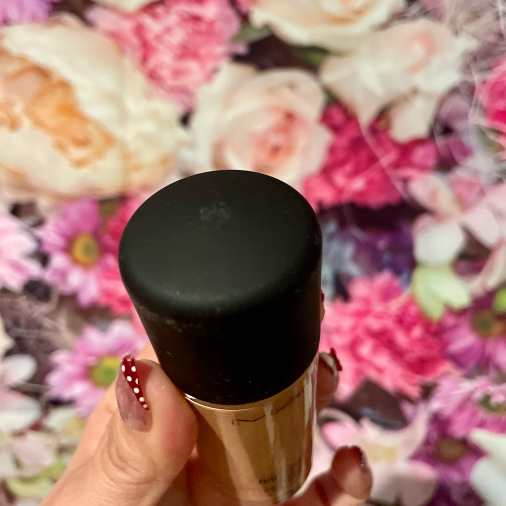 MAC Studio Fix Fluid SPF 15 Liquid Foundation - NW30 - Picture 3 of 4